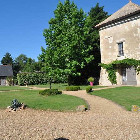 Villa La Tour Du Grand Boust Longué Exterior foto